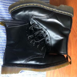 Dr. Martens - Original Black Boots